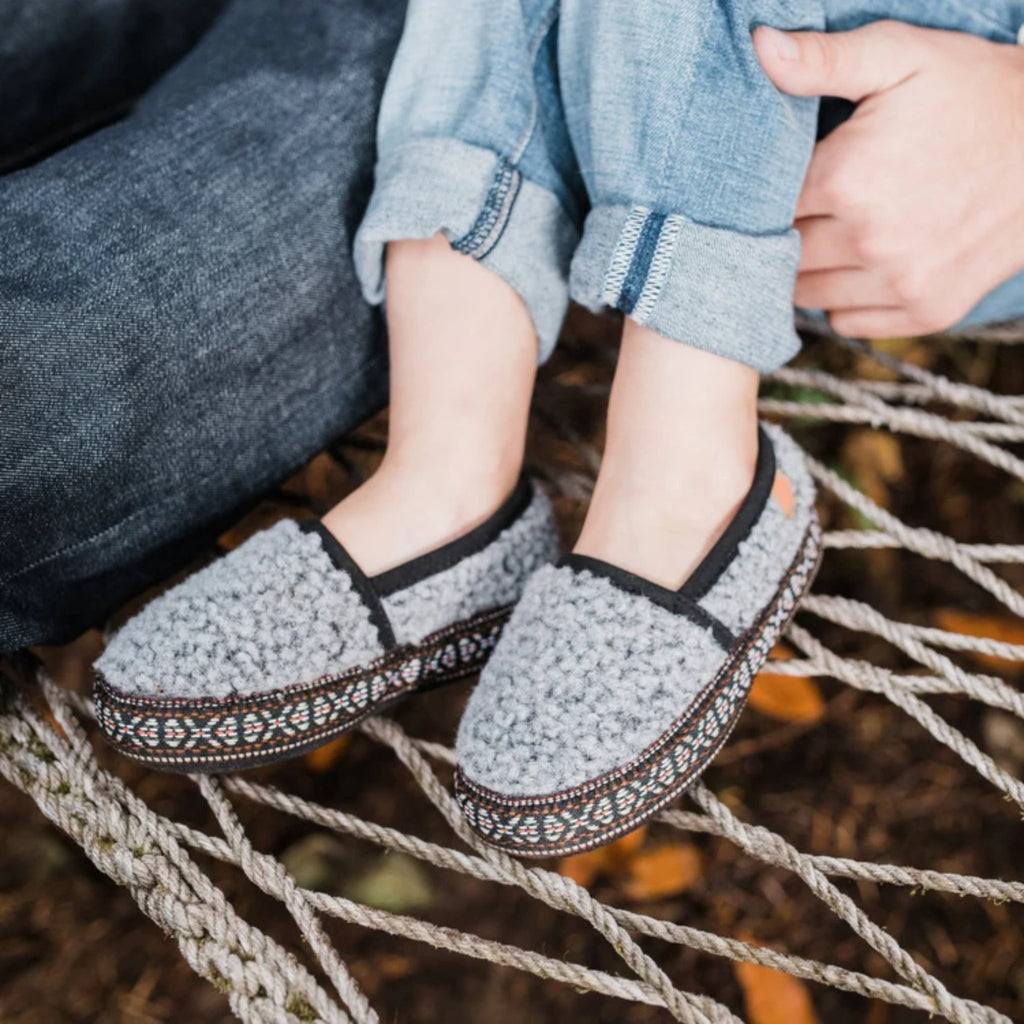 Acorn Kids' L'il Woven Trim Moc Slippers - Stormy Grey - Lenny's Shoe & Apparel