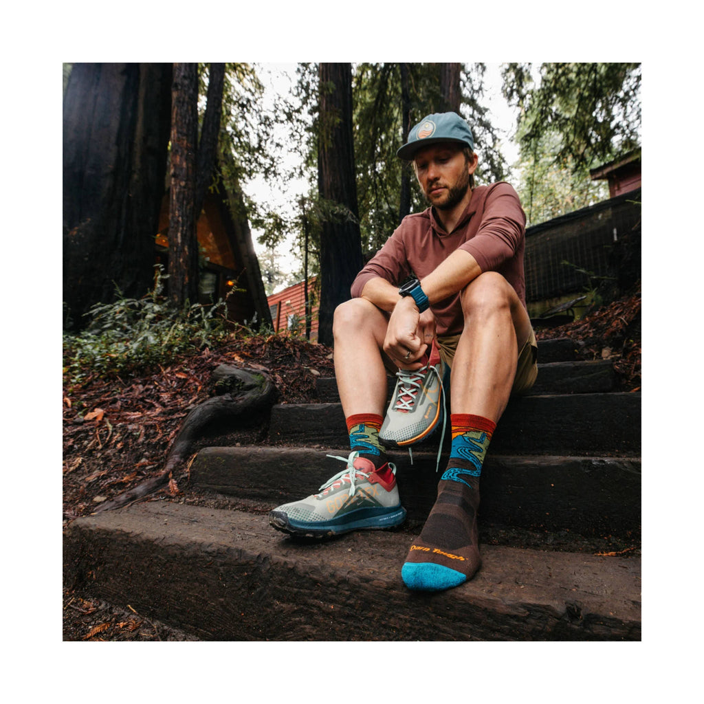 Darn Tough Vermont Men's Chasing Waterfalls Micro Crew Lightweight Hiking Sock - Earth - Lenny's Shoe & Apparel